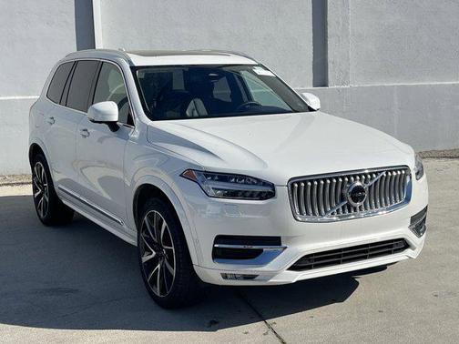 2024 Volvo XC90 B6 Plus Bright Theme 7-Seater