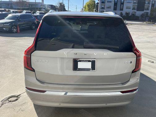 2025 Volvo XC90 B5 Ultra 7-Seater