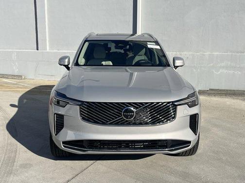 2025 Volvo XC90 B5 Ultra 7-Seater