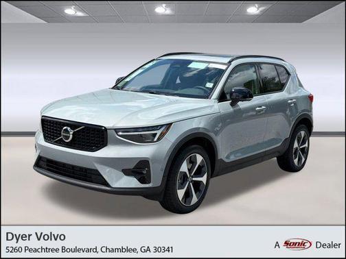 2026 Volvo XC40 B5 Plus