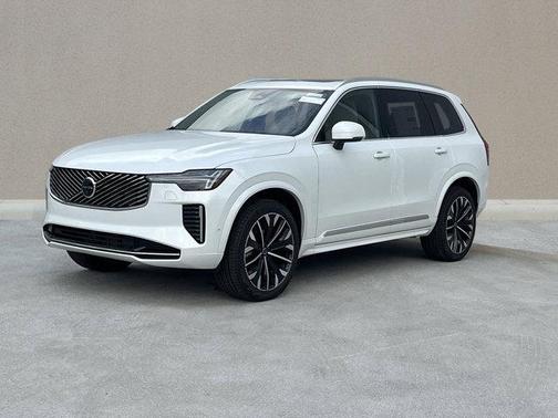 2025 Volvo XC90 B6 Plus 7-Seater