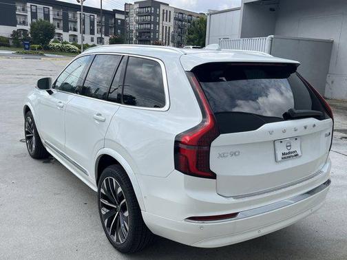 2025 Volvo XC90 B6 Plus 7-Seater