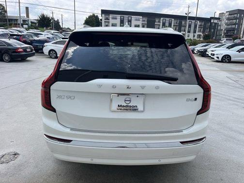 2025 Volvo XC90 B6 Plus 7-Seater