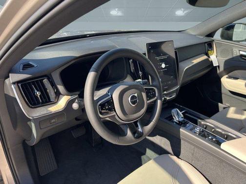 2026 Volvo XC60 B5 Core