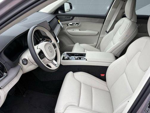 2026 Volvo XC90 Plug-In Hybrid T8 Ultra Dark Theme 7-Seater