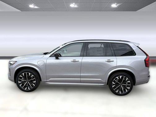 2026 Volvo XC90 Plug-In Hybrid T8 Ultra Dark Theme 7-Seater