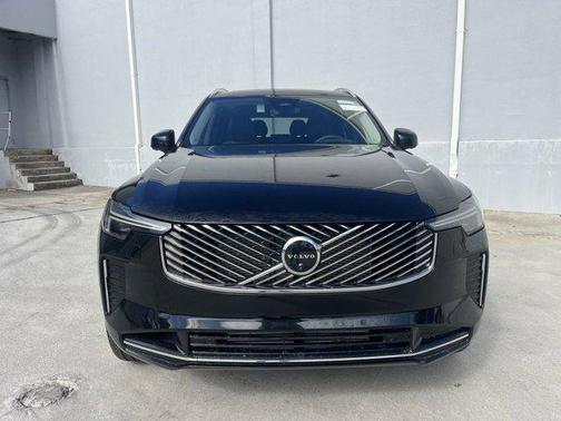 2025 Volvo XC90 Plug-In Hybrid T8 Ultra 7-Seater