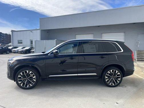 2025 Volvo XC90 Plug-In Hybrid T8 Ultra 7-Seater