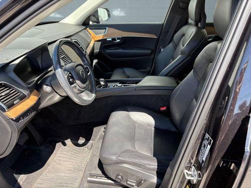 2021 Volvo XC90 Recharge Plug-In Hybrid T8 Inscription Expression 7 Passenger
