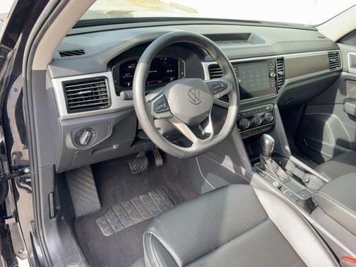2022 Volkswagen Atlas 3.6L SE w/Technology