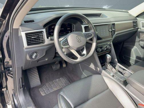 2022 Volkswagen Atlas 3.6L SE w/Technology