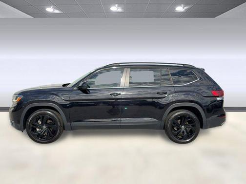 2022 Volkswagen Atlas 3.6L SE w/Technology