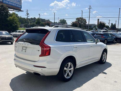 2017 Volvo XC90 T5 Momentum
