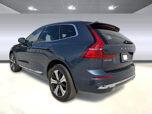 2023 Volvo XC60 Recharge Plug-In Hybrid T8 Plus Bright Theme