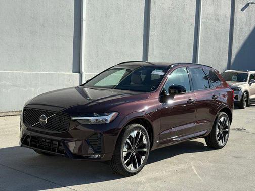 2026 Volvo XC60 B5 Plus