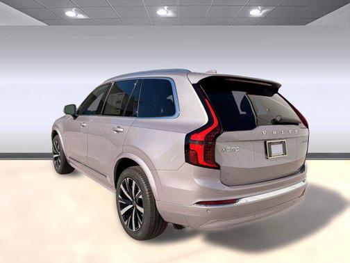 2026 Volvo XC90 B5 Core