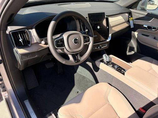 2026 Volvo XC90 B5 Core