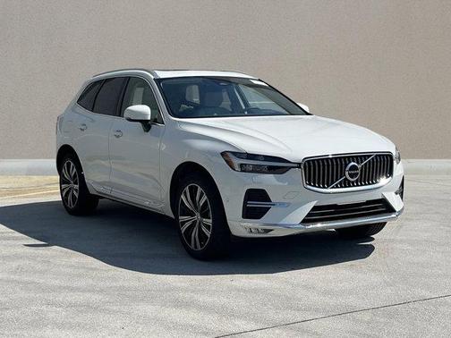 2022 Volvo XC60 B6 Inscription
