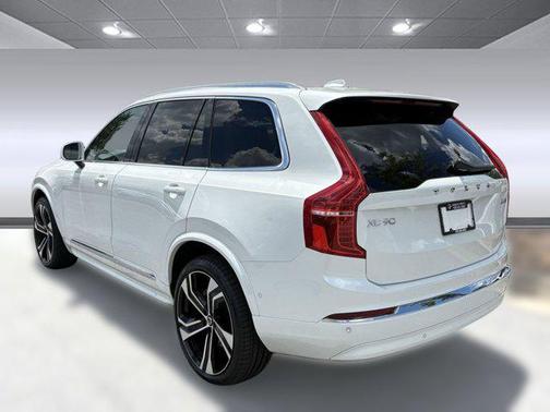 2024 Volvo XC90 B6 Ultimate Bright Theme 7-Seater