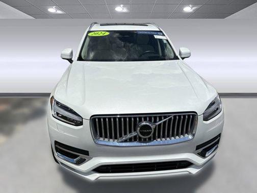 2024 Volvo XC90 B6 Ultimate Bright Theme 7-Seater