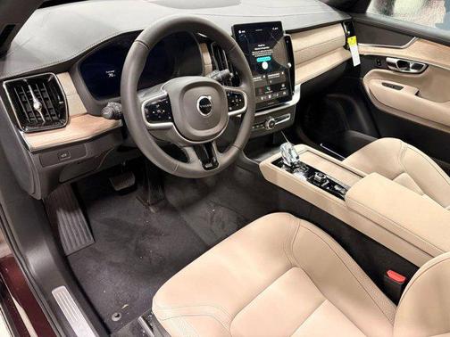 2026 Volvo XC90 B5 Core