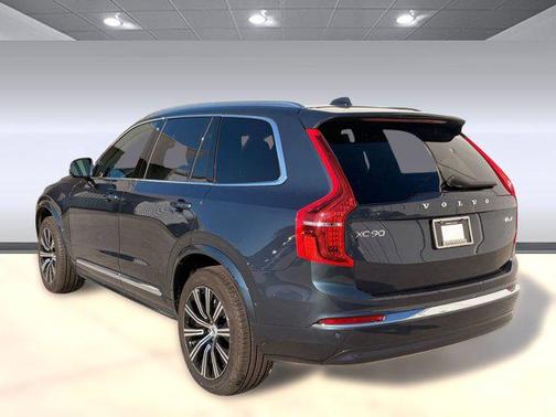 2025 Volvo XC90 B6 Plus 7-Seater