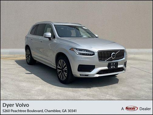 2022 Volvo XC90 T6 Momentum