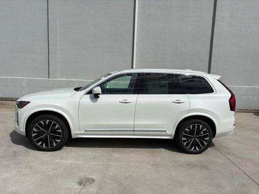 2026 Volvo XC90 B6 Ultra 7-Seater