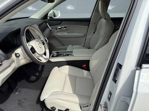 2026 Volvo XC90 B6 Ultra 7-Seater