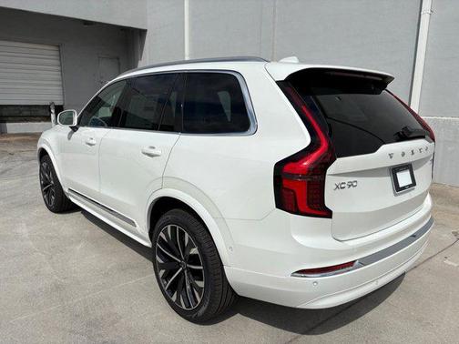 2026 Volvo XC90 B6 Ultra 7-Seater