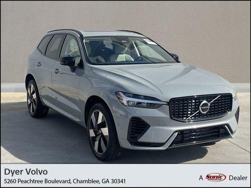 2025 Volvo XC60 Plug-In Hybrid T8 Plus