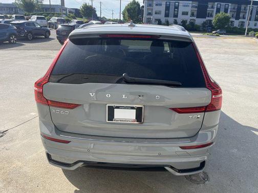 2025 Volvo XC60 Plug-In Hybrid T8 Plus