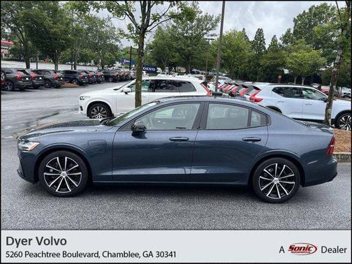 2023 Volvo S60 Recharge Plug-In Hybrid T8 Plus Dark Theme