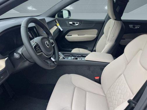 2026 Volvo XC60 B5 Core