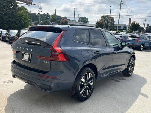 2026 Volvo XC60 Core B5 AWD Gas (mild hybrid) Gasoline Dark