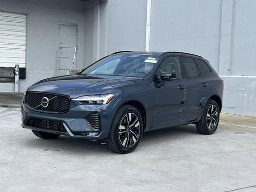 2026 Volvo XC60 Core B5 AWD Gas (mild hybrid) Gasoline Dark