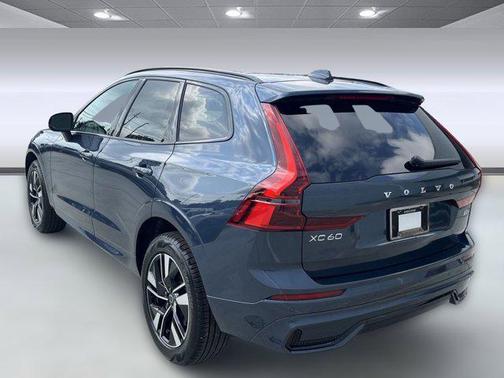 2026 Volvo XC60 B5 Core