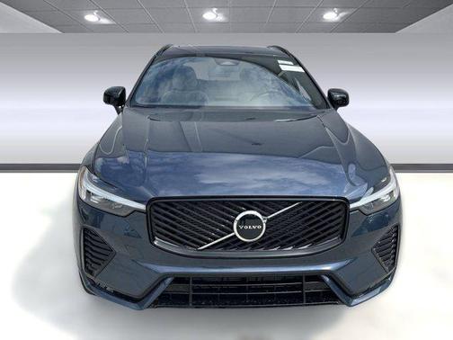 2026 Volvo XC60 B5 Core