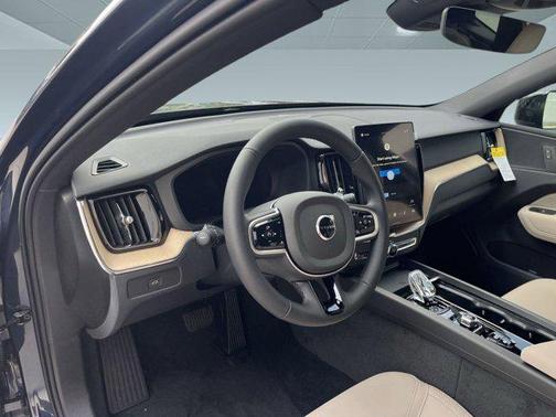 2026 Volvo XC60 B5 Core