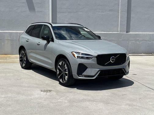 2026 Volvo XC60 B5 Plus