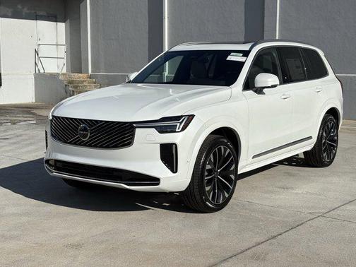 2026 Volvo XC90 B6 Plus 7-Seater