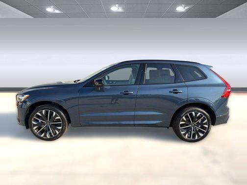 Denim Blue Metallic 2026 Volvo XC60 B5 Ultra