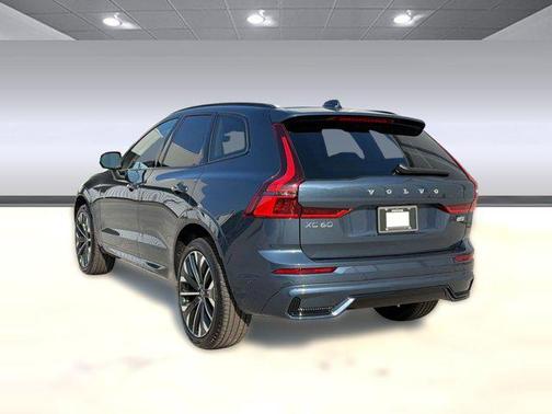 Denim Blue Metallic 2026 Volvo XC60 B5 Ultra