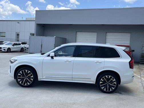 2026 Volvo XC90 B6 Ultra 7-Seater