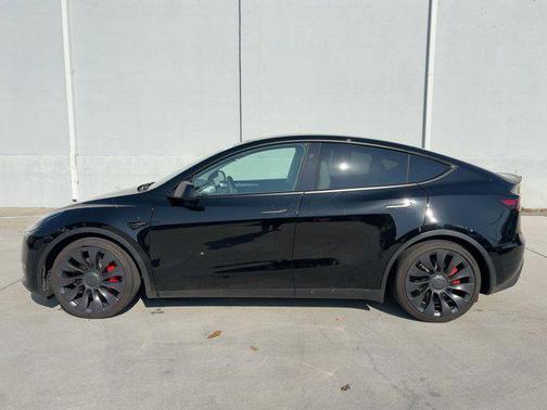 2025 Tesla Model Y Performance Dual Motor All-Wheel Drive