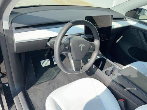 2025 Tesla Model Y Performance Dual Motor All-Wheel Drive