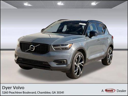 2022 Volvo XC40 T4 R-Design