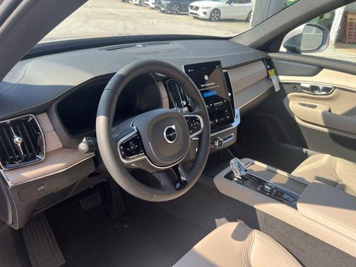 2026 Volvo XC90 B6 Plus 7-Seater