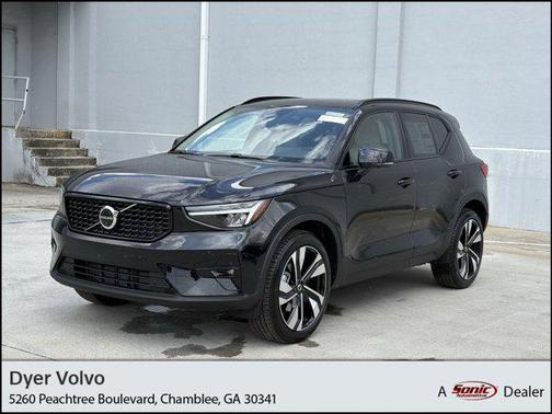 2026 Volvo XC40 B4 Plus