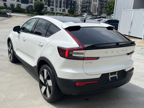 2024 Volvo C40 Recharge Pure Electric Twin Plus